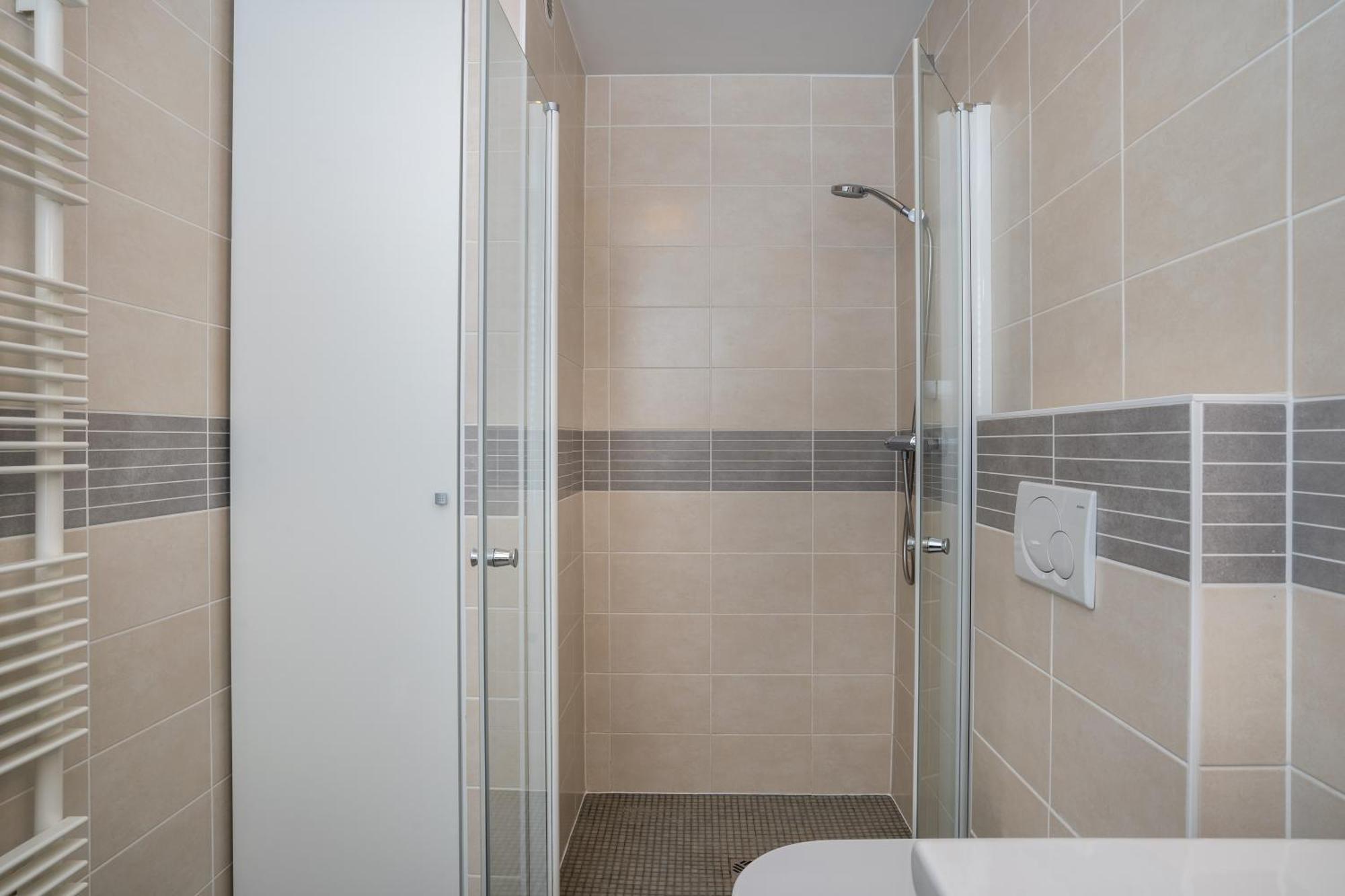 General Sixty-Seven By Romy&Travis Hotel Brugge Bagian luar foto