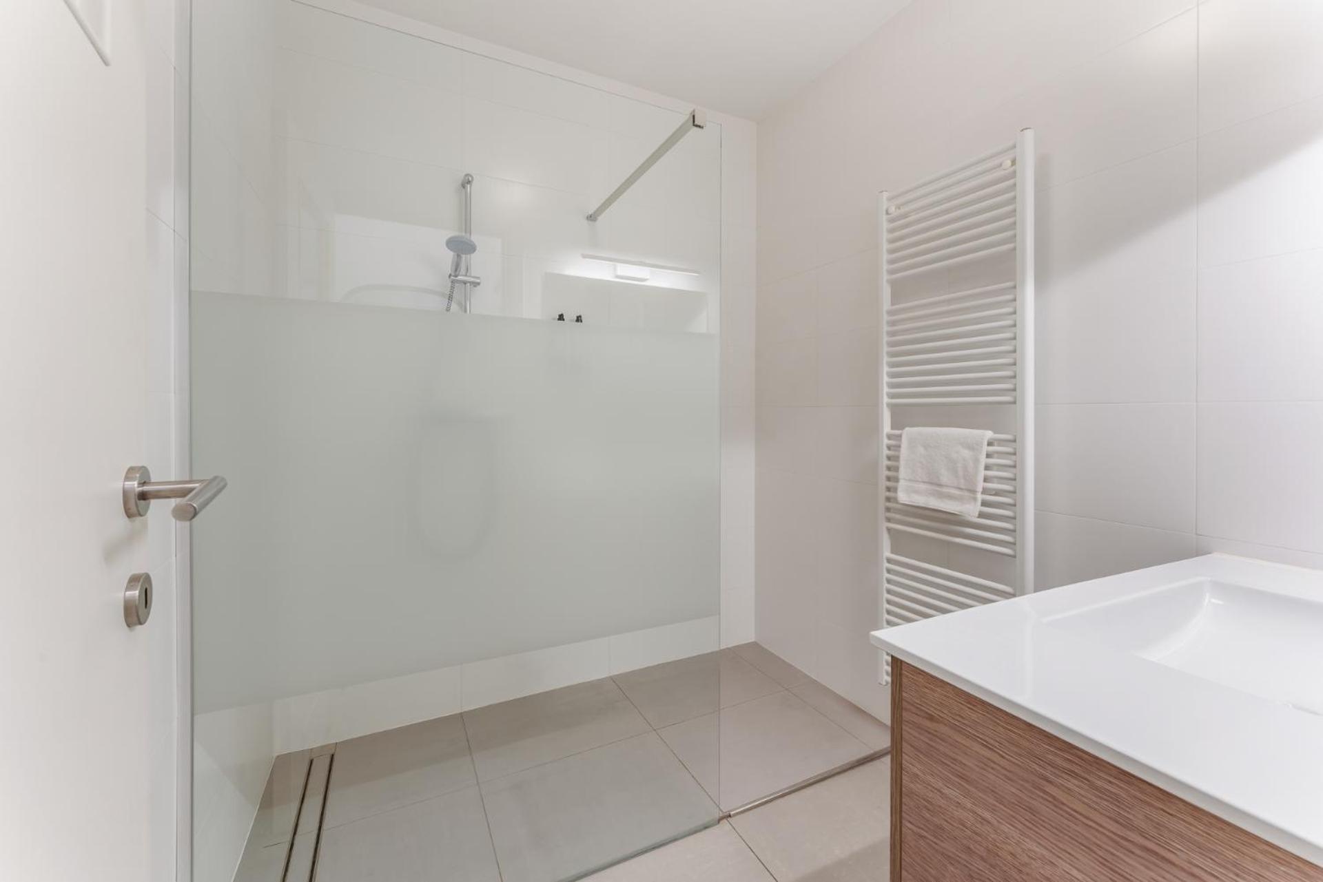 General Sixty-Seven By Romy&Travis Hotel Brugge Bagian luar foto