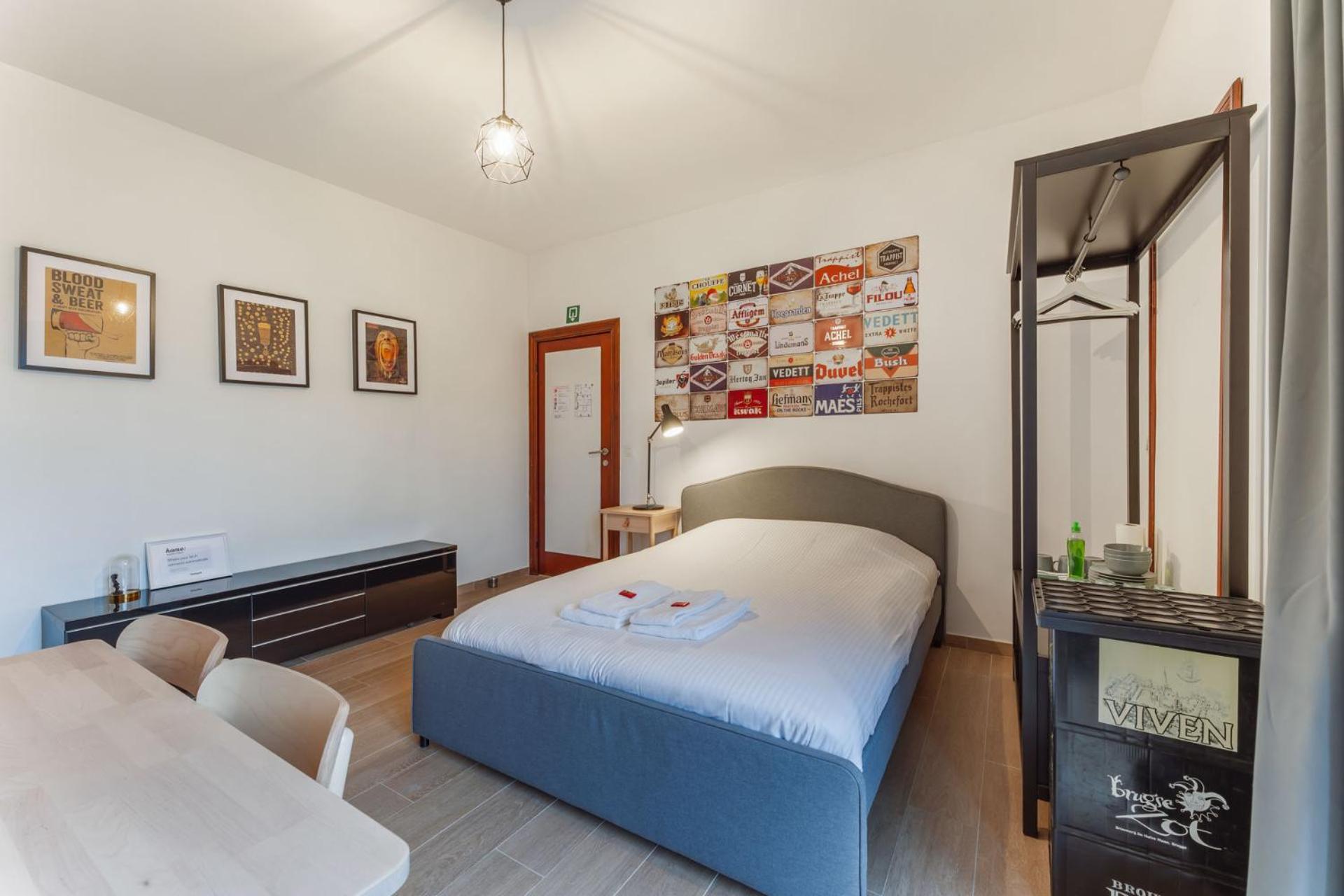 General Sixty-Seven By Romy&Travis Hotel Brugge Bagian luar foto