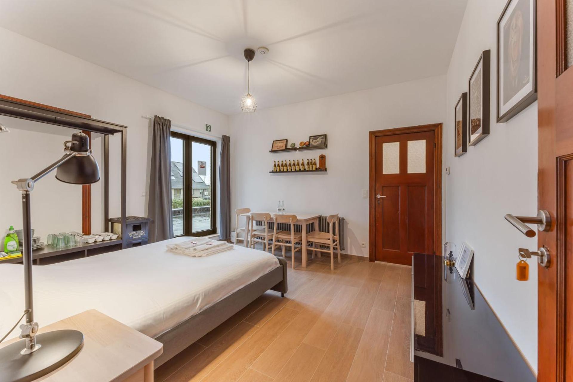 General Sixty-Seven By Romy&Travis Hotel Brugge Bagian luar foto