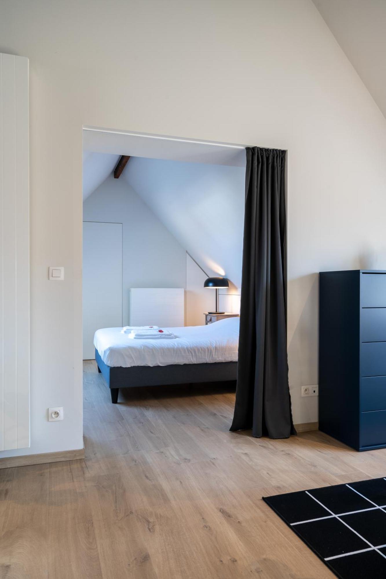 General Sixty-Seven By Romy&Travis Hotel Brugge Bagian luar foto