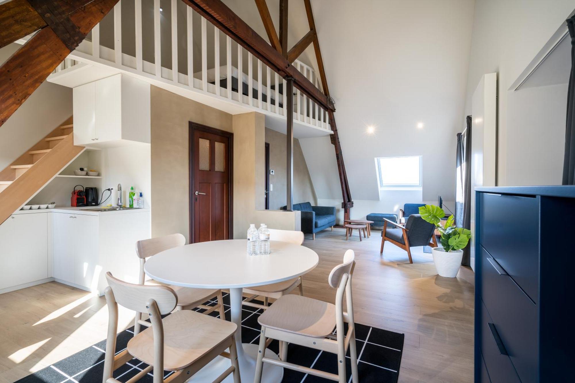 General Sixty-Seven By Romy&Travis Hotel Brugge Bagian luar foto