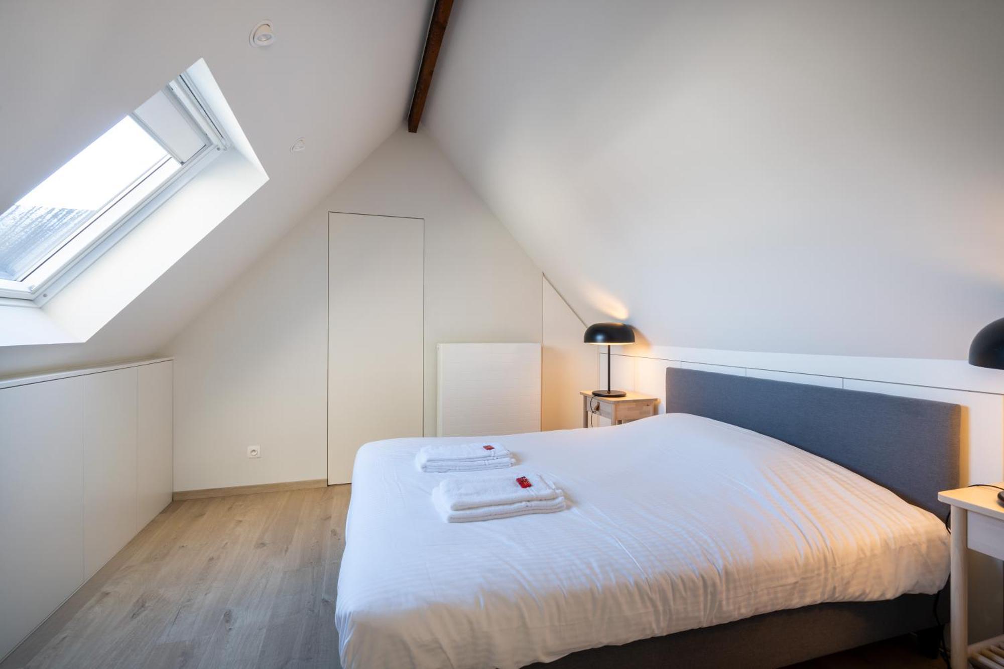 General Sixty-Seven By Romy&Travis Hotel Brugge Bagian luar foto