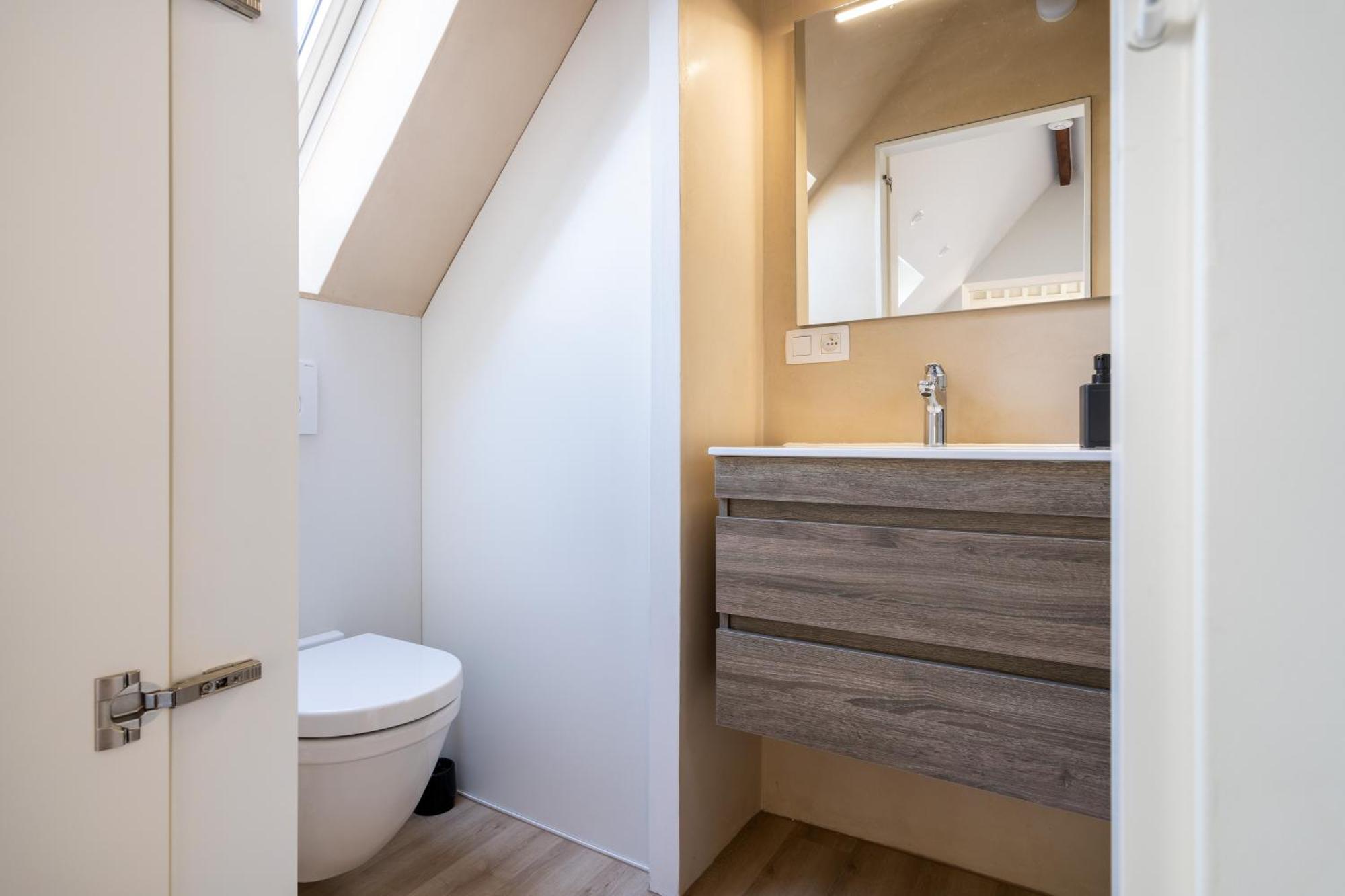 General Sixty-Seven By Romy&Travis Hotel Brugge Bagian luar foto